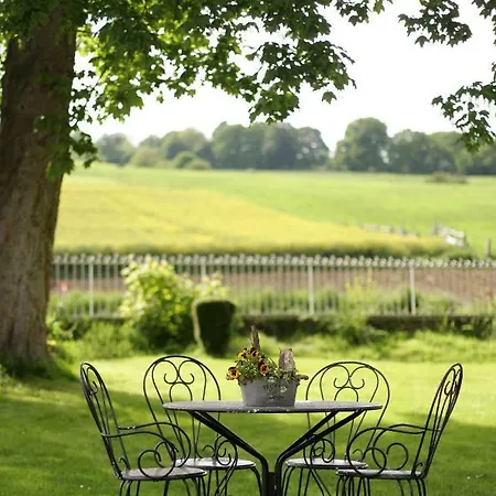 La Tourelle Bed & Breakfast 3*